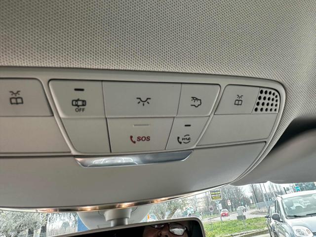 MERCEDES-BENZ E 200 usata, con Volante multifunzione