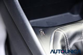 FORD Fiesta usata, con Sensori di parcheggio posteriori