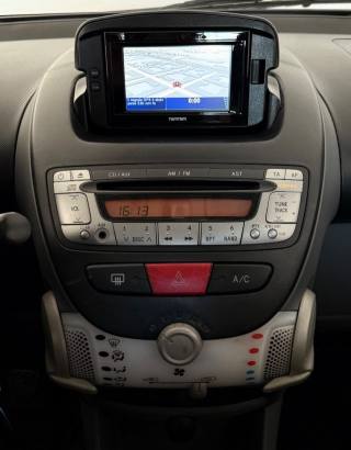 TOYOTA Aygo usata 16