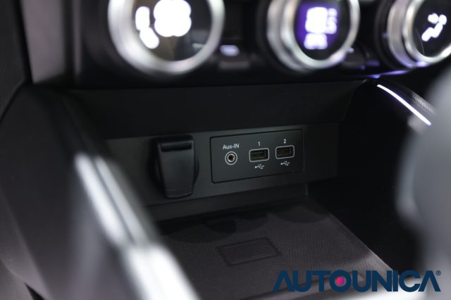 RENAULT Clio usata, con Volante multifunzione