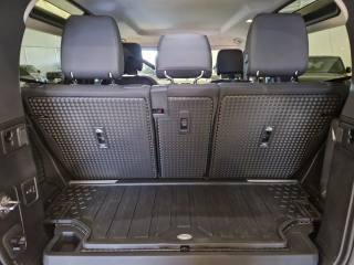 LAND ROVER Defender usata, con Interni in pelle