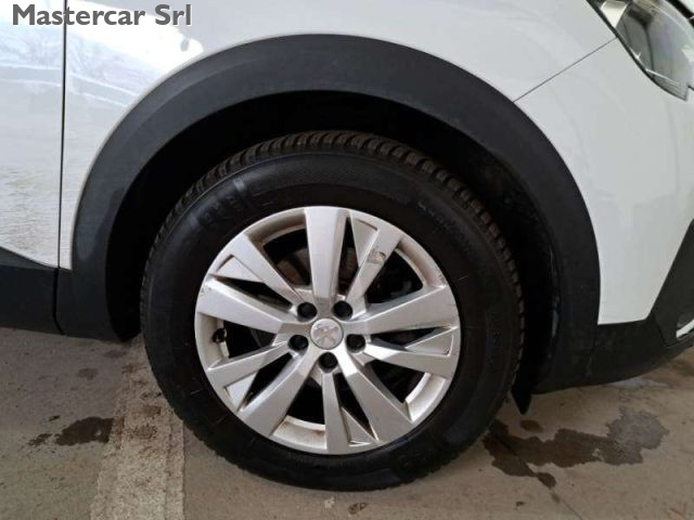 PEUGEOT 5008 usata, con Sistema di navigazione