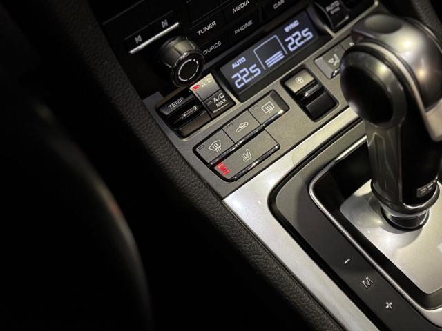 PORSCHE 718 Spyder usata, con Touch screen