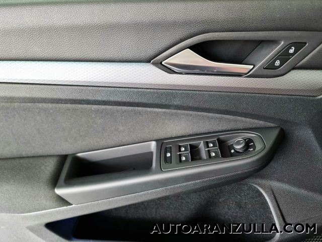 VOLKSWAGEN Golf usata, con Touch screen