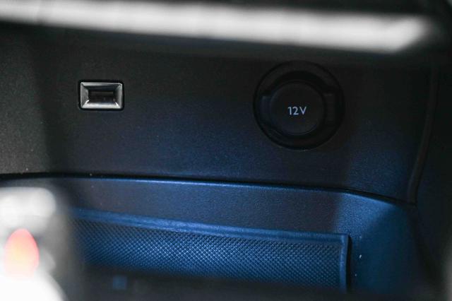 PEUGEOT 3008 usata, con USB