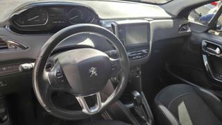 PEUGEOT 208 usata, con Boardcomputer