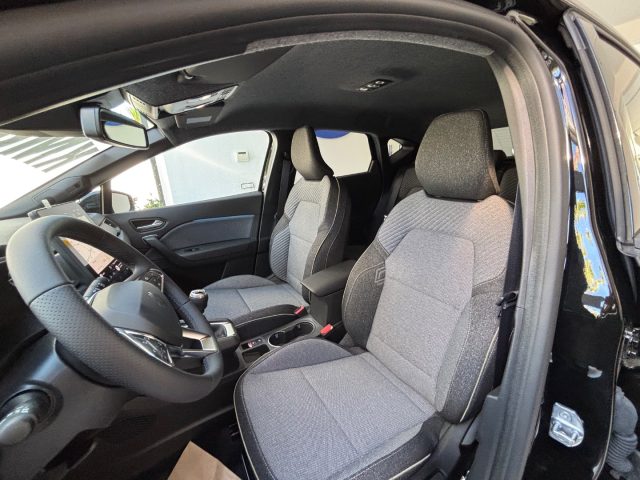 RENAULT Captur usata, con Sensori di parcheggio anteriori