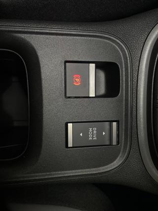 JEEP Avenger usata, con USB