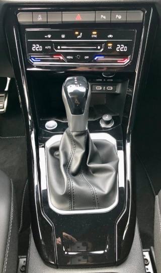 VOLKSWAGEN T-Roc usata, con Cruise Control