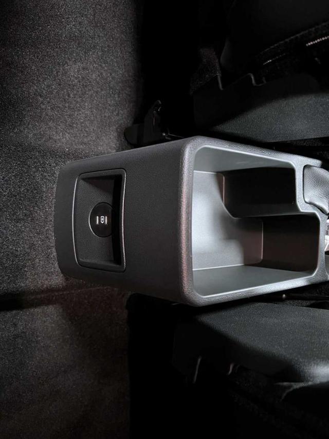 FORD Tourneo Courier usata, con Monitoraggio pressione pneumatici