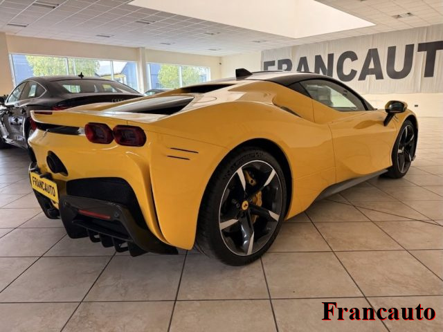 FERRARI SF90 usata, con Autoradio
