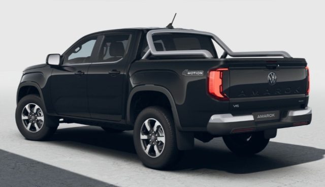 VOLKSWAGEN Amarok usata, con Autoradio