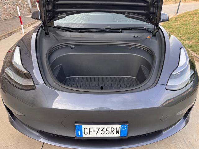 TESLA Model 3 usata, con Luci diurne LED