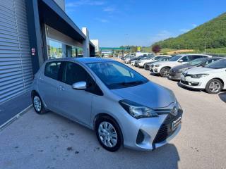 TOYOTA Yaris usata, con Autoradio