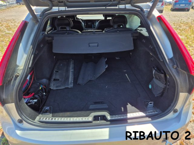 VOLVO V90 usata, con Sensori di parcheggio anteriori