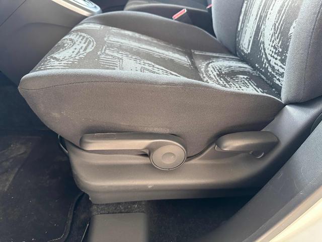 OPEL Agila usata, con MP3