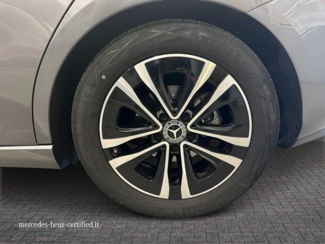 MERCEDES-BENZ B 180 usata, con Sistema di navigazione