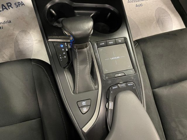 LEXUS UX 250h usata, con Luci diurne LED