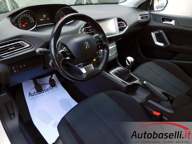 PEUGEOT 308 usata, con Airbag