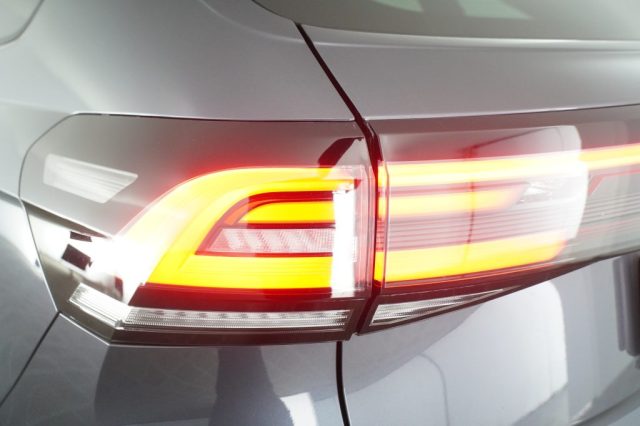 VOLKSWAGEN Taigo usata 10