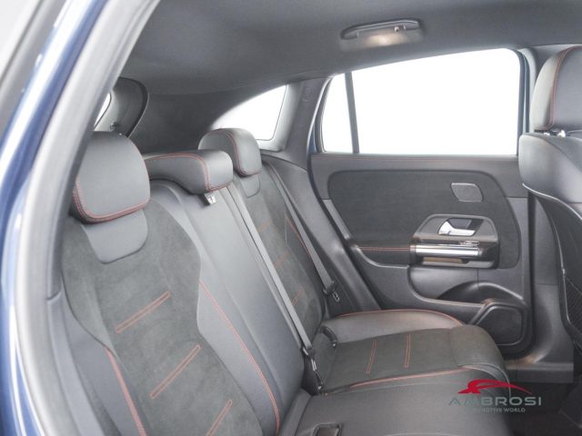 MERCEDES-BENZ GLA 200 usata 10