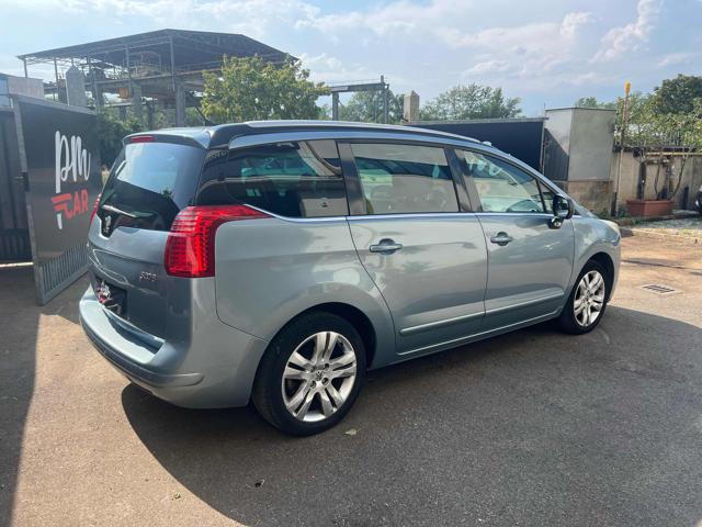 PEUGEOT 5008 usata, con Autoradio