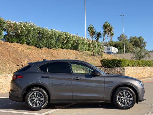 ALFA ROMEO Stelvio usata, con Alzacristalli elettrici
