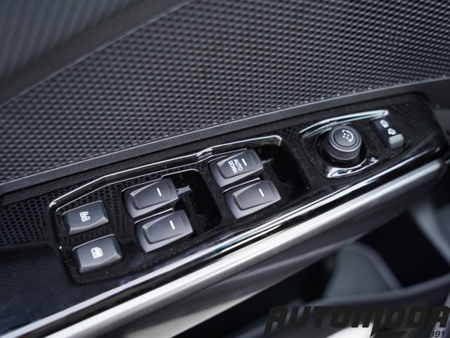 SSANGYONG Tivoli usata, con Bluetooth