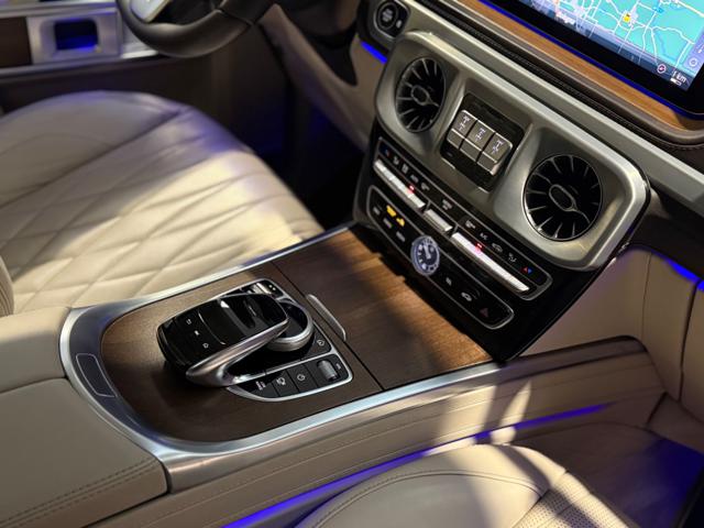 MERCEDES-BENZ G 500 usata, con USB