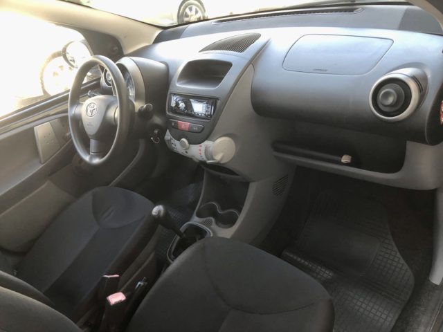 TOYOTA Aygo usata, con USB