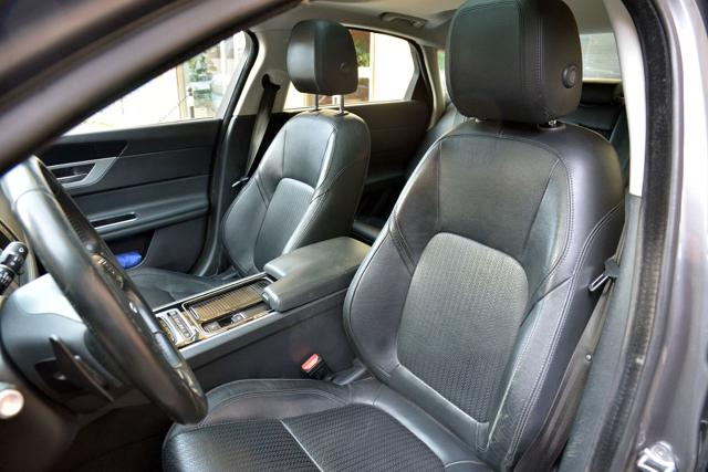 JAGUAR XF usata, con Airbag Passeggero