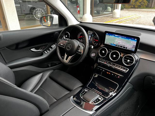 MERCEDES-BENZ 220 usata, con Vetri oscurati