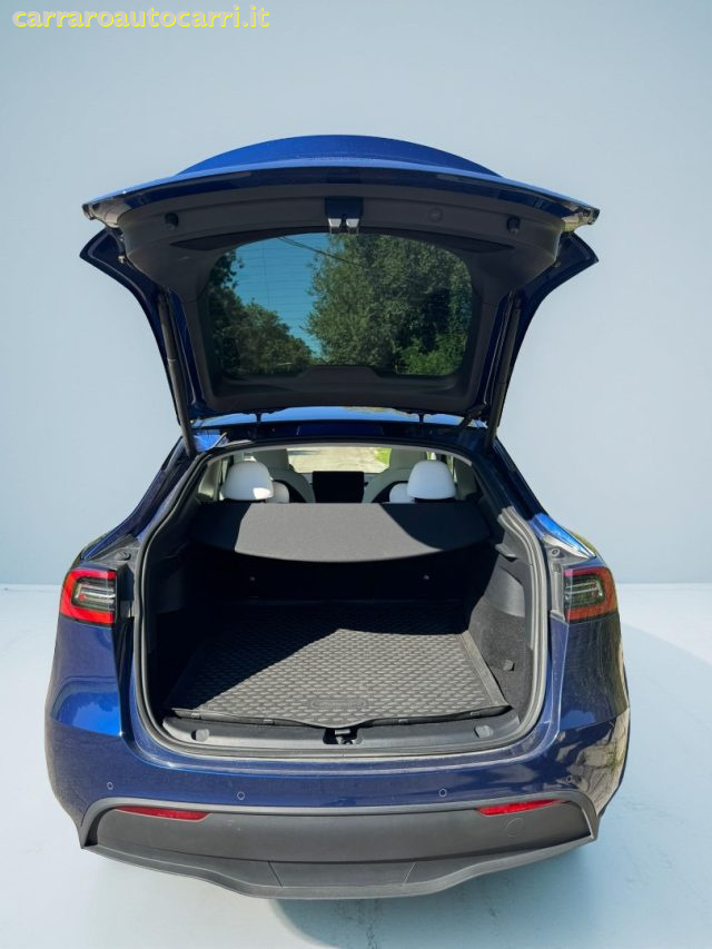 TESLA Model Y usata, con Luci diurne LED