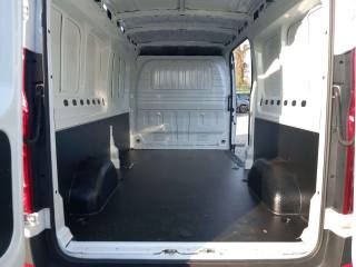 MAXUS Deliver 9 usata, con Luci diurne LED