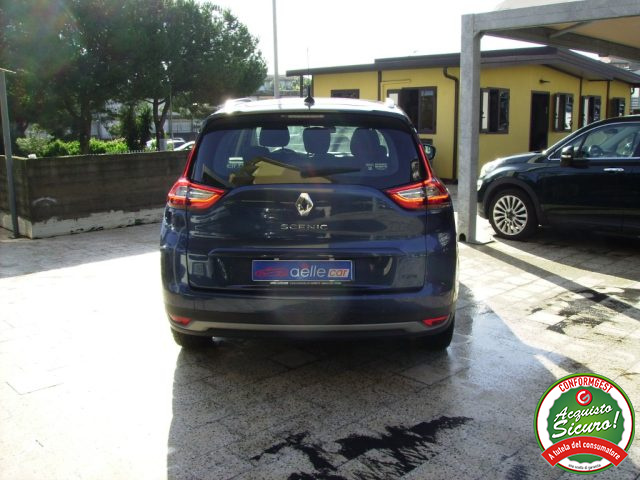 RENAULT Grand Scenic usata, con Autoradio