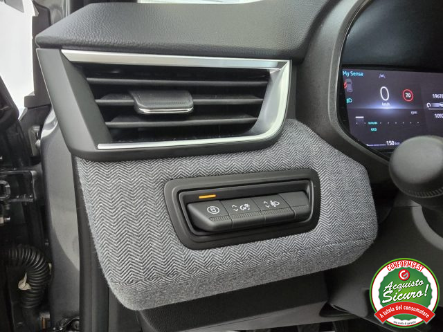 RENAULT Clio usata, con Volante in pelle