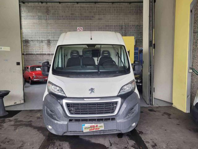 PEUGEOT Boxer usata, con Alzacristalli elettrici
