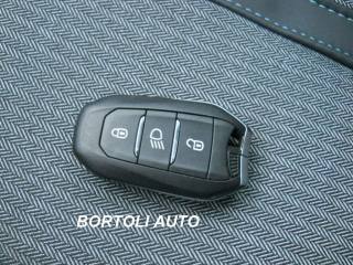 PEUGEOT 3008 usata, con Luci diurne LED