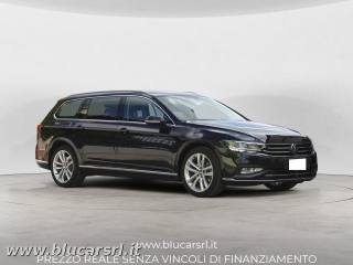 VOLKSWAGEN Passat usata 1
