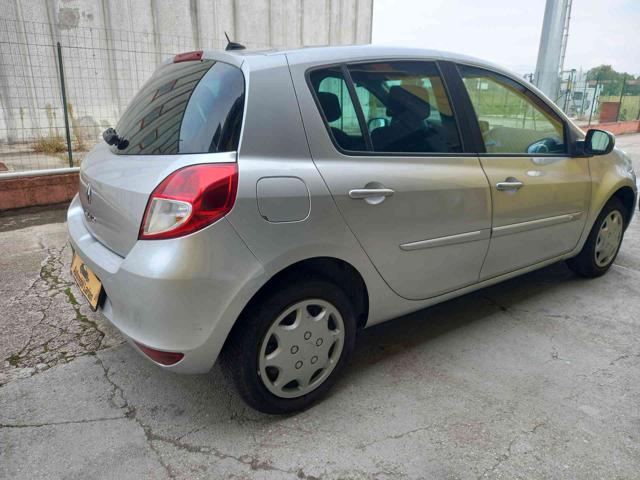 RENAULT Clio usata, con Autoradio