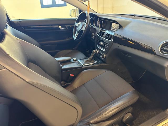 MERCEDES-BENZ C 250 usata, con Fendinebbia