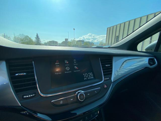 OPEL Astra usata, con Park Distance Control