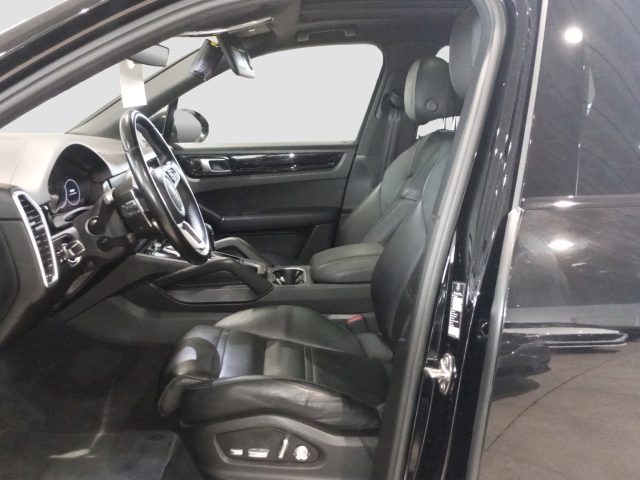 PORSCHE Cayenne usata 12