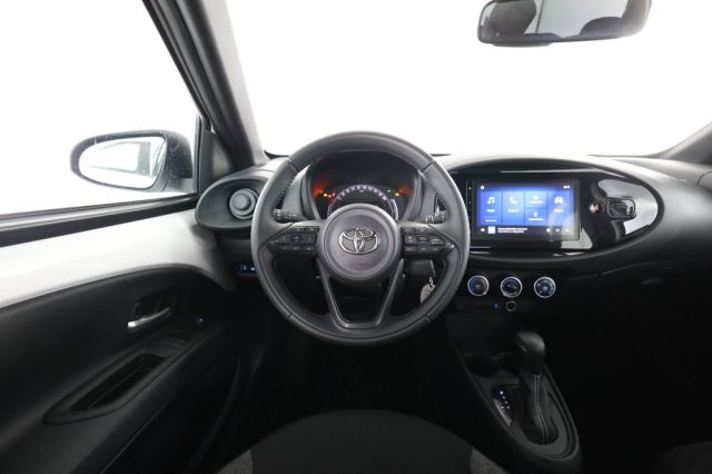 TOYOTA Aygo X usata 10