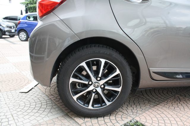 TOYOTA Yaris usata 15