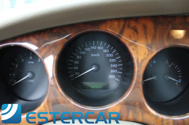 JAGUAR XK8 usata, con Servosterzo
