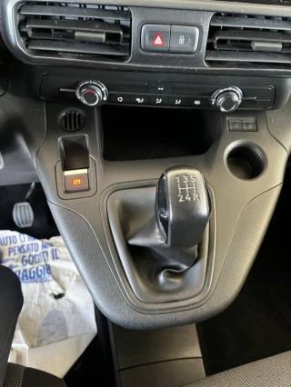 OPEL Combo usata, con Specchietti laterali elettrici
