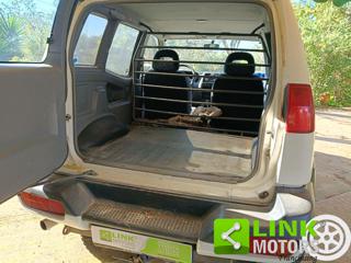 NISSAN Terrano II usata 27