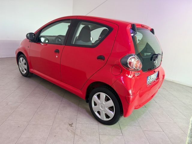 TOYOTA Aygo usata 8