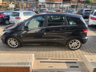 MERCEDES-BENZ B 180 usata, con Climatizzatore